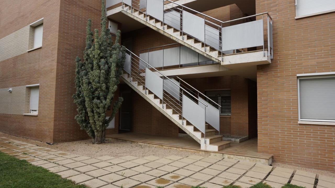 Encantador Apartamento Familiar 4 Px Con Terraza, Parking Y Wi-Fi En Llança מראה חיצוני תמונה